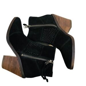 Lucky Brand Black Suede Ramses Bootie Stacked Heel Ankle Boot with Zippers Sz 6